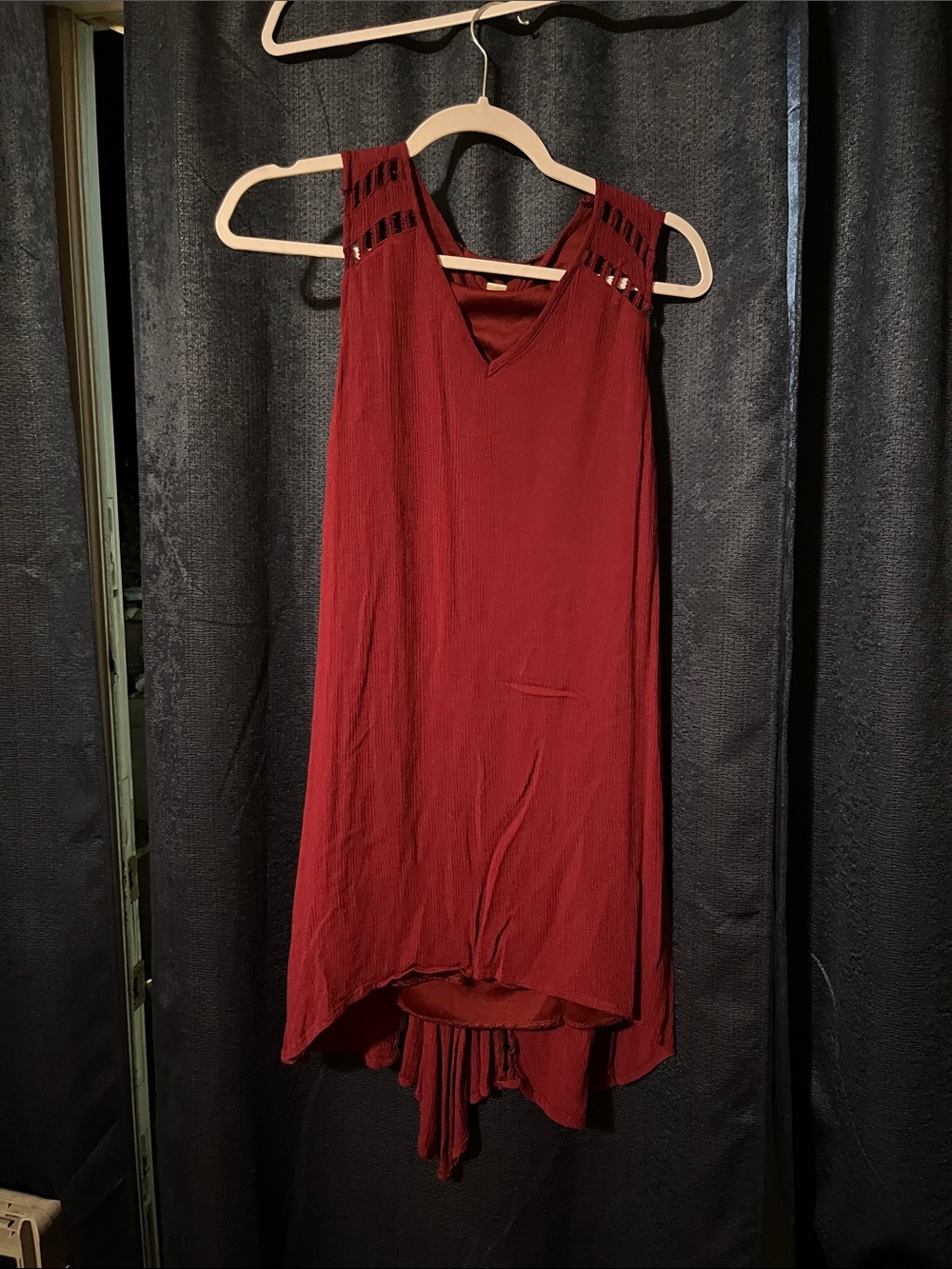 miami Sleeveless High-Low Dress in Wine Red